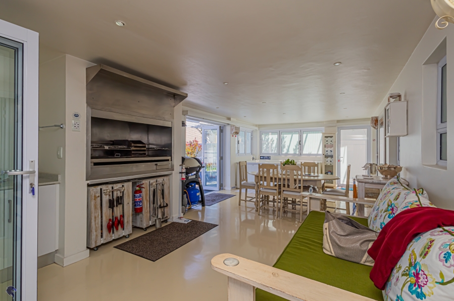 4 Bedroom Property for Sale in Myburgh Park Western Cape